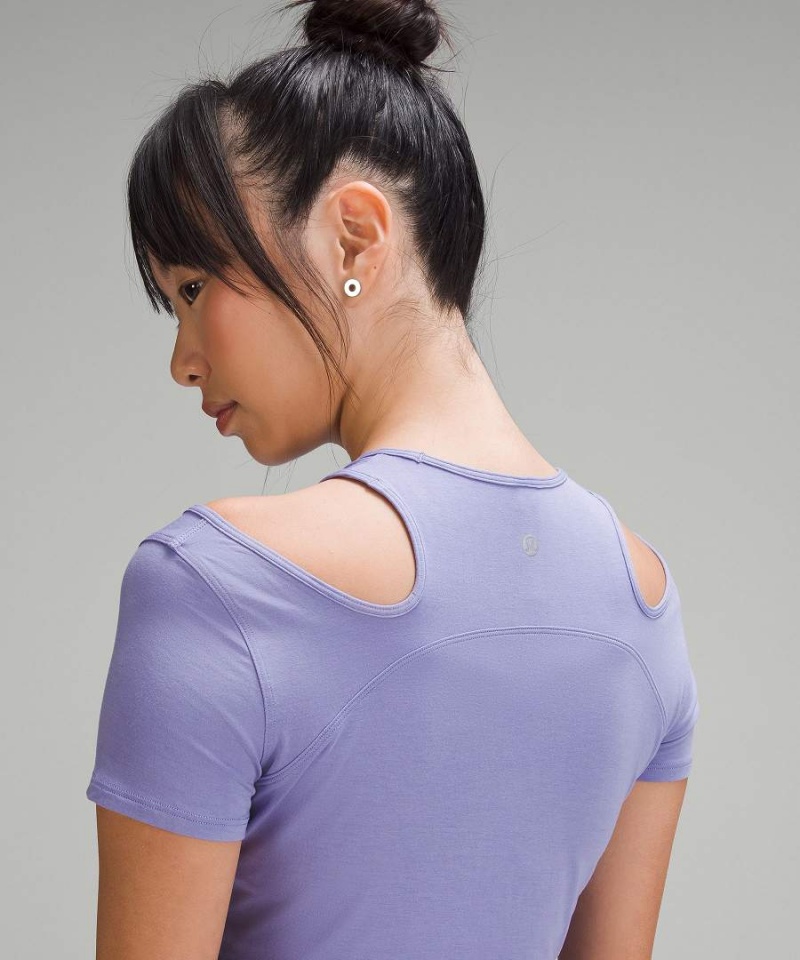 Lululemon Shoulder Cut-Out Yoga T-shirts Damen Dunkellavendel | 2103APRUE