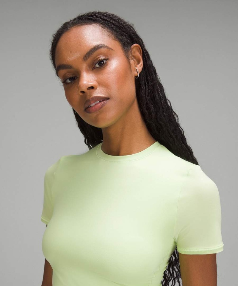 Lululemon Wundermost Ultra-Soft Nulu Crewneck Cropped T-shirts Damen Grün | 1639OCTEZ